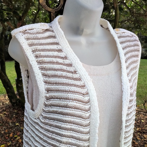 Threads Saks Fifth Avenue Vest Like New M - Picture 2 of 6
